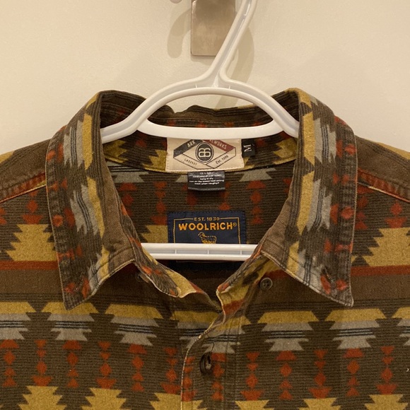 Woolrich Button-Up - Picture 2 of 6